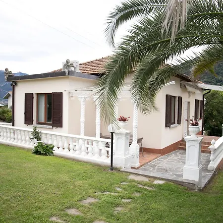 Casa Aurea Nyaraló *